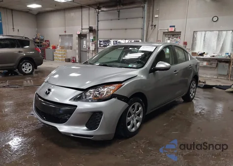 2013 Mazda Mazda3 I Sport из США, поврежденный, VIN JM1BL1UP4D1796510